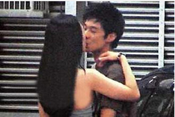 章子怡产女第一任男友霍启刚