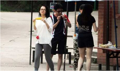 章子怡产女与撒贝宁旧照