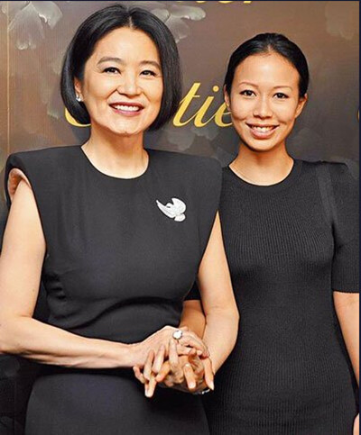林青霞继女怀孕与刑嘉倩合照
