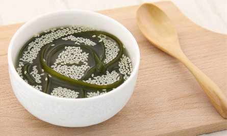 缓解产后便秘食谱海带能量汤